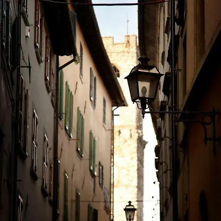 Di Lusso In Borgo Storico Toscano